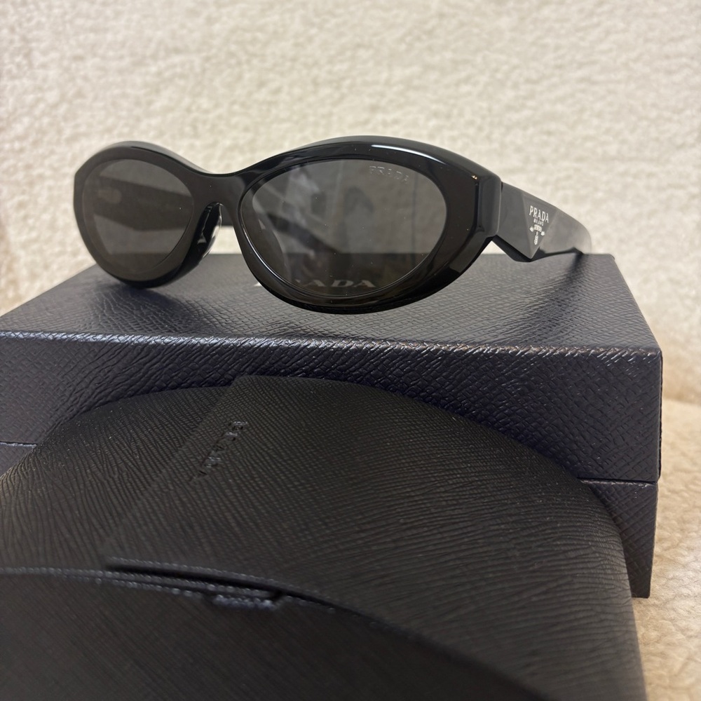 Prada Symbole sunglasses (Reposhing) - Picture 2 of 9